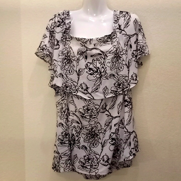 ASHRO Ruffled Floral Blouse - Picture 4 of 15